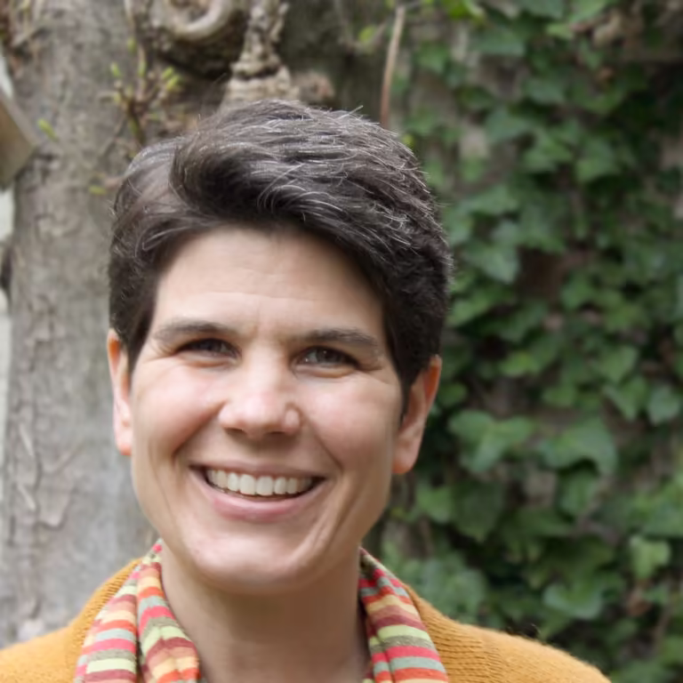 Portraitfoto von Susanne Holoch
